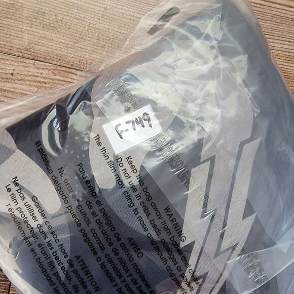 Diesel Womens Sweatshirt Size S Flamingo Hearts Light Weight Y2K Black - Picture 11 of 11